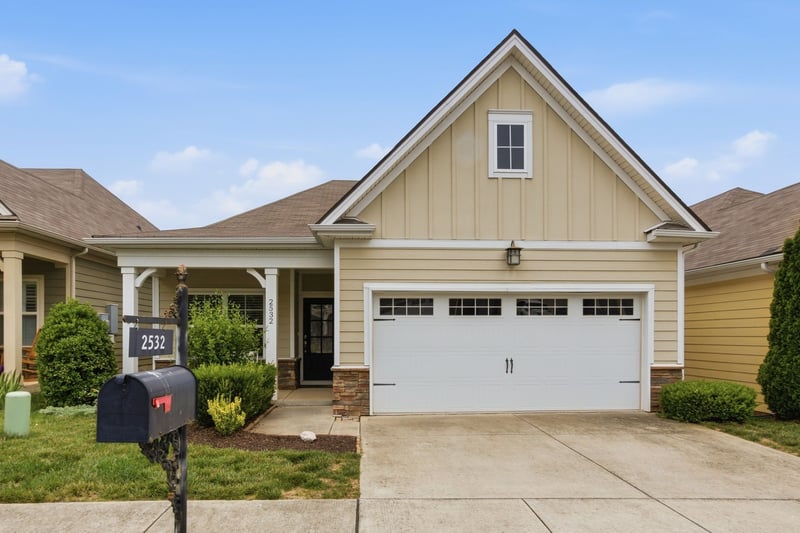 2532 Hanover Dr, Columbia, TN 38401