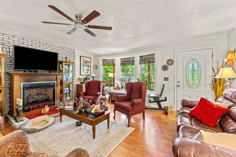 1611 Harpeth Xing, Ashland City, TN 37015