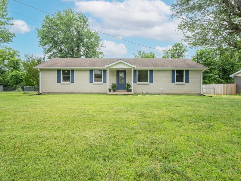 309 Peggy Dr, Cedar Hill, TN 37032