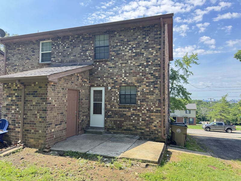 3010 Conviser Dr, Nashville, TN 37207