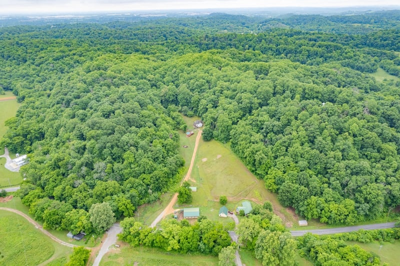 2650 Haywood Hollow Rd, Columbia, TN 38401