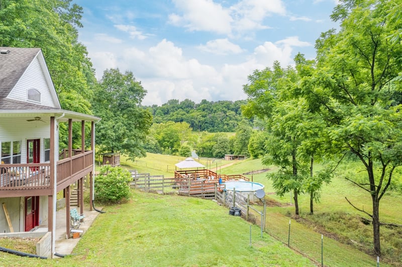 2650 Haywood Hollow Rd, Columbia, TN 38401