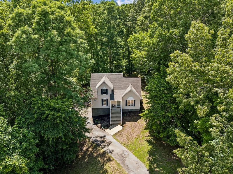 546 Lauren Park Dr, Burns, TN 37029