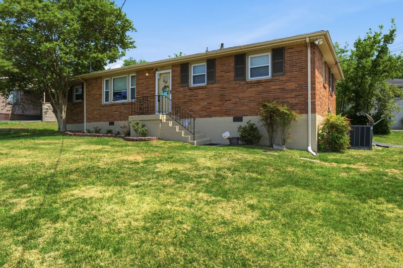109 Clifton Ct, Old Hickory, TN 37138