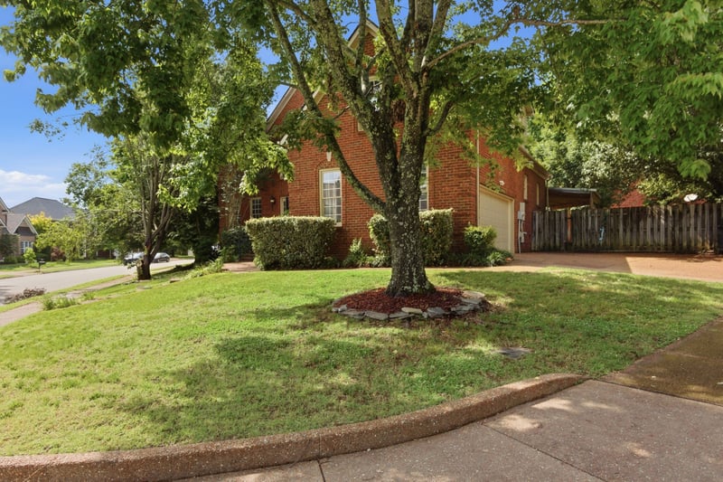 420 Chamberlain Park Ln, Franklin, TN 37069