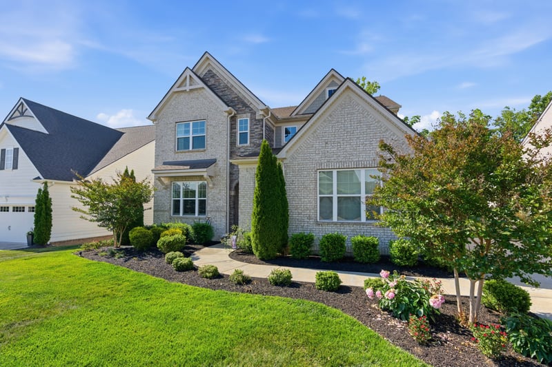 1089 River Oaks Blvd, Lebanon, TN 37090
