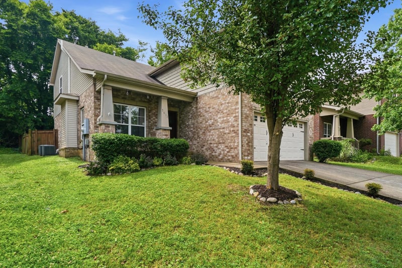 7412 Riverland Dr, Nashville, TN 37221