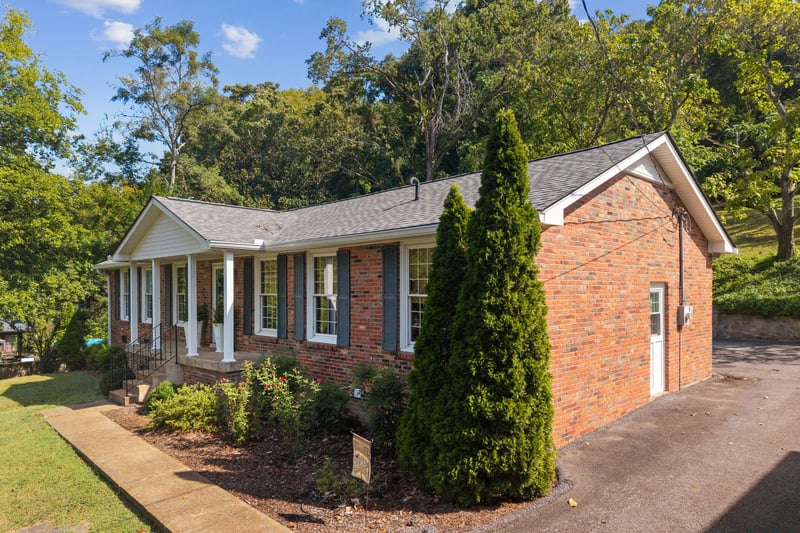 304 Cross Timbers Dr, Nashville, TN 37221
