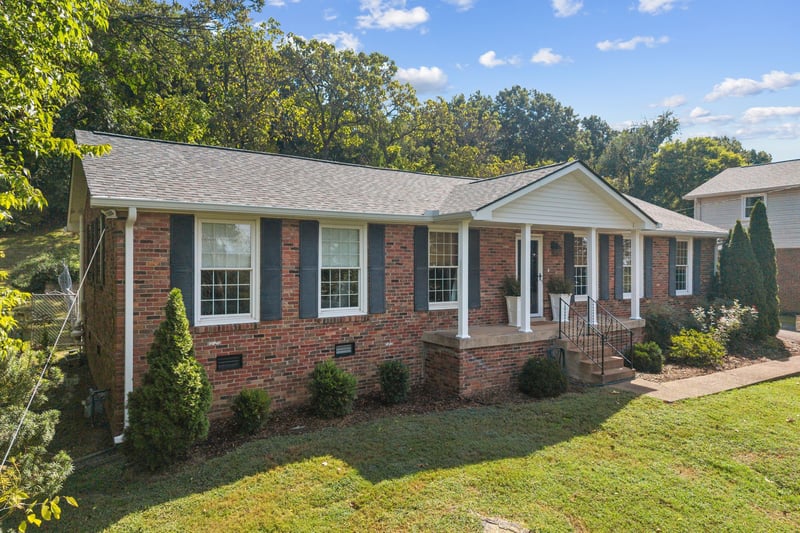 304 Cross Timbers Dr, Nashville, TN 37221
