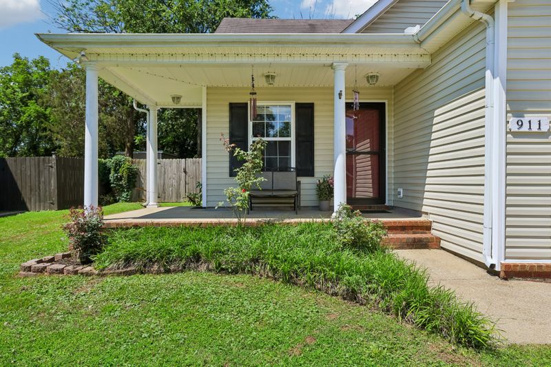 911 Buckhaven Dr, Smyrna, TN 37167