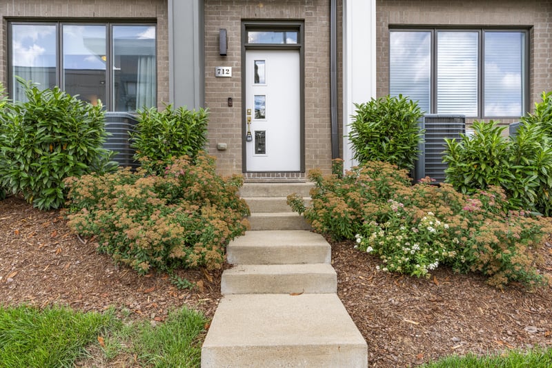 712 Melpark Dr, Nashville, TN 37204