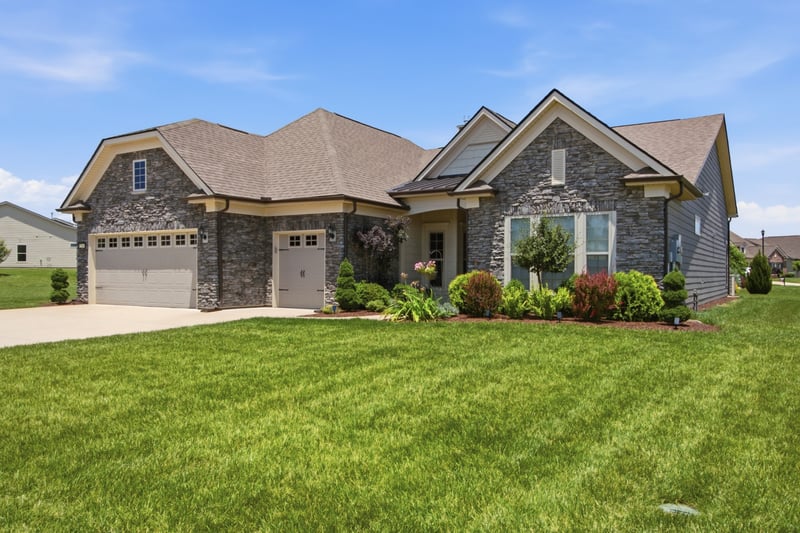 2204 Henderson Dr, Spring Hill, TN 37174
