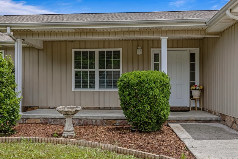 44 Buckeye Ln, Chatsworth, GA 30705