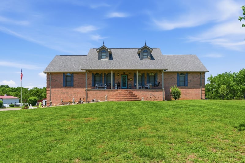 238 Zieglers Fort Rd, Gallatin, TN 37066