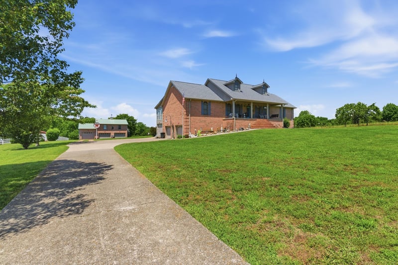 238 Zieglers Fort Rd, Gallatin, TN 37066