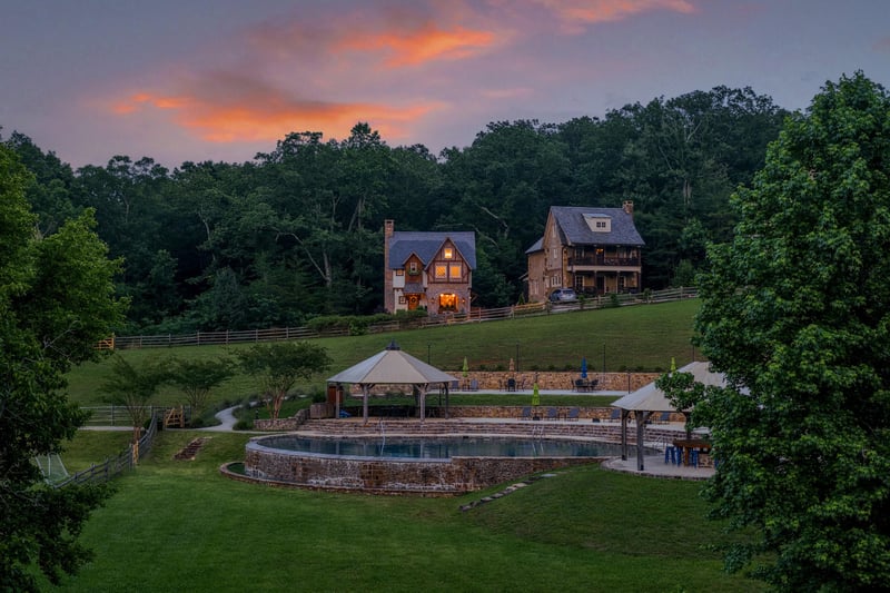 32 Lantern Cove Rd, Chickamauga, GA 30707