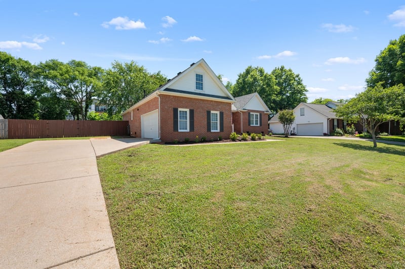 206 Brentmeade Dr, Murfreesboro, TN 37130