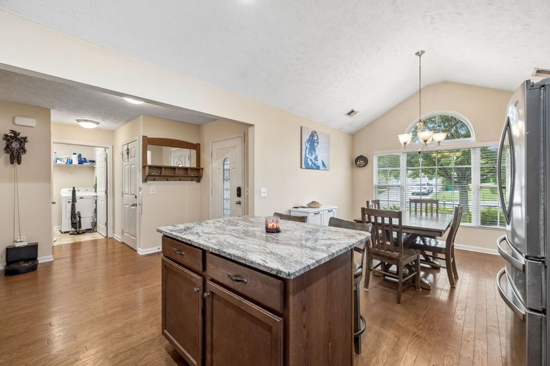 160 Granda Flora Dr, White House, TN 37188