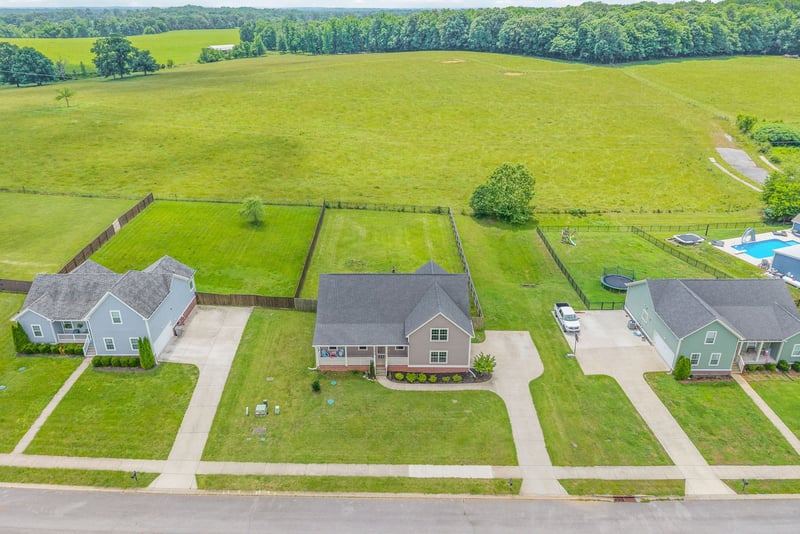 1010 Tulip Dr, Ashland City, TN 37015