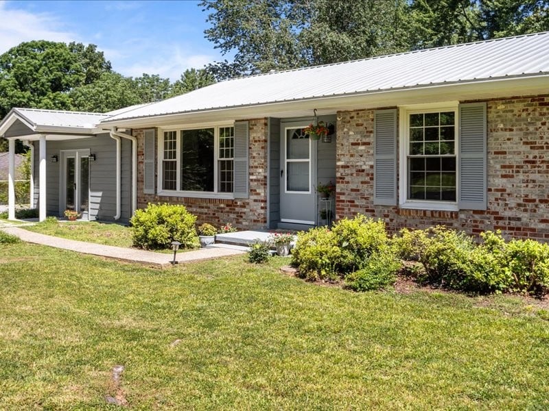 108 Sherry Ln, Dickson, TN 37055