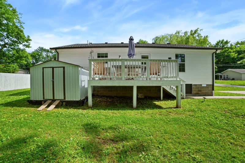 1804 Park St, Springfield, TN 37172
