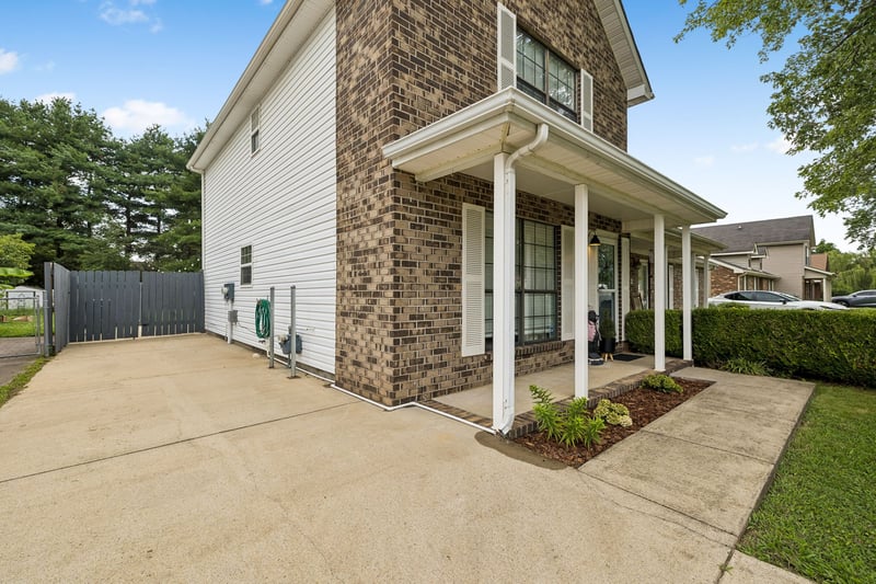 633 Lilly Ln, Murfreesboro, TN 37128