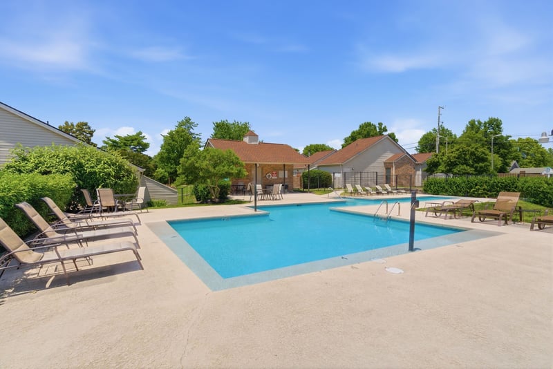 301 Laurel Hill Dr, Old Hickory, TN 37138