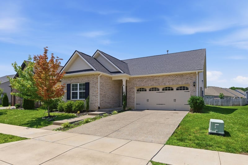 139 Crabourne Dr, White House, TN 37188