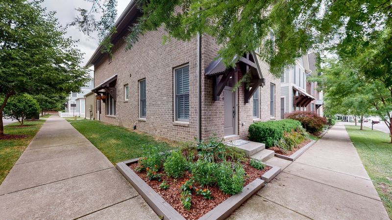 20 Daniels Dr, Franklin, TN 37064