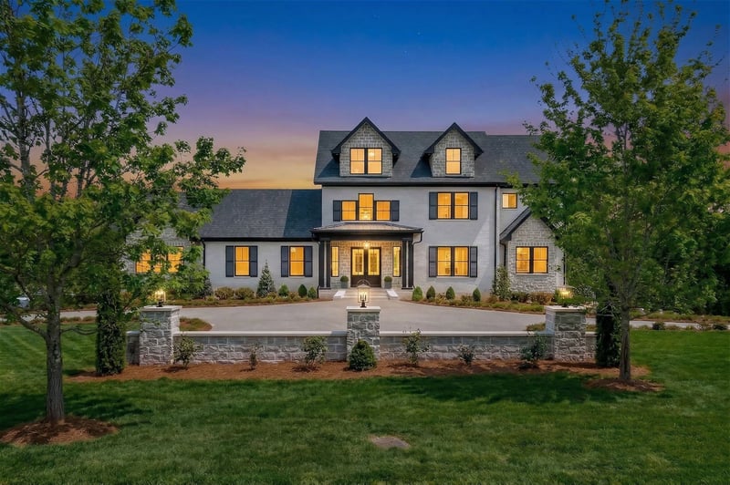 102 Steeplechase Ln, Nashville, TN 37221
