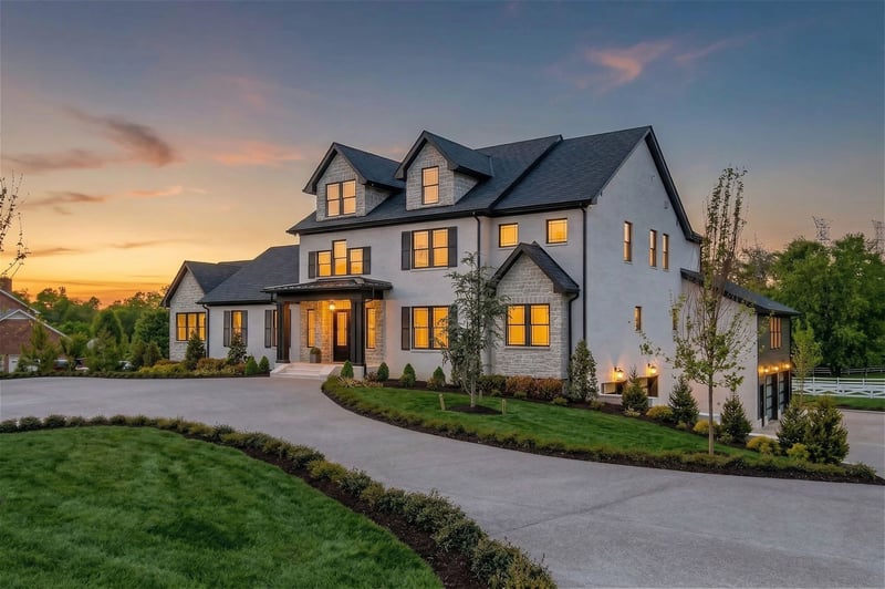 102 Steeplechase Ln, Nashville, TN 37221