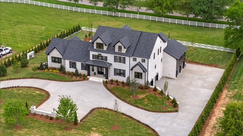 102 Steeplechase Ln, Nashville, TN 37221