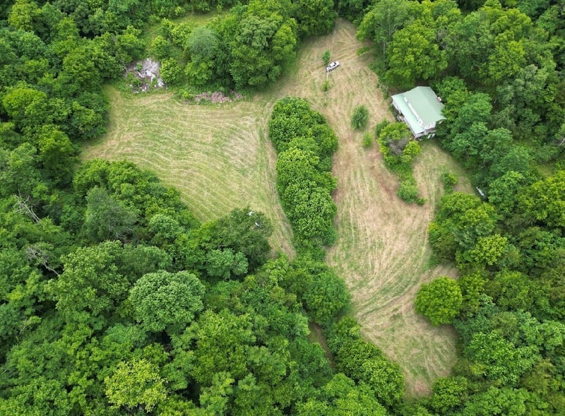 98 Hackett Valley Rd, Hickman, TN 38567