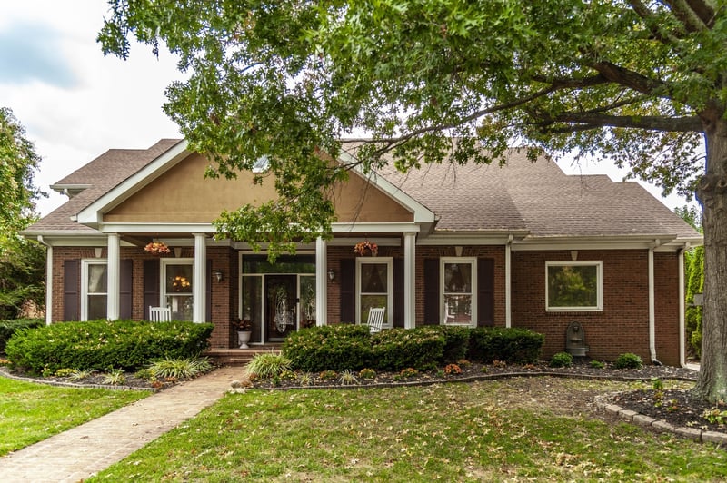 135 N Country Club Dr, Hendersonville, TN 37075