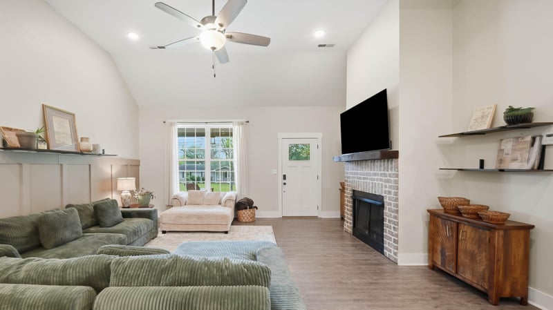 1909 Old Lafayette Rd, Rock Spring, GA 30739