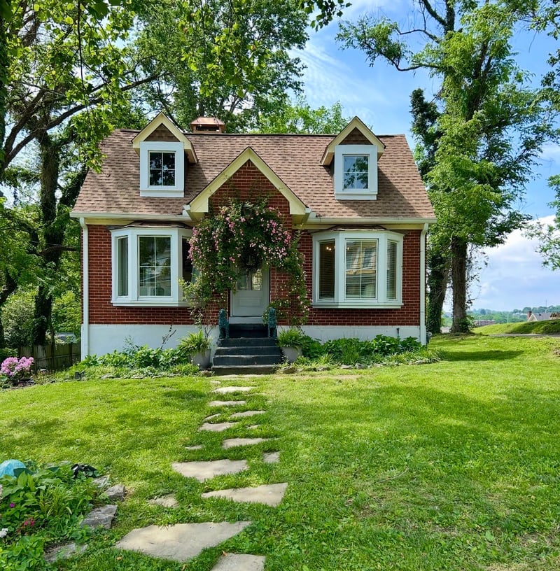 409 W 6th St, Columbia, TN 38401