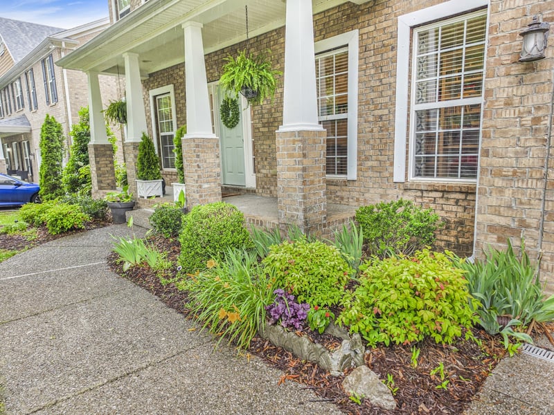 304 Forest Bend Dr, Mount Juliet, TN 37122