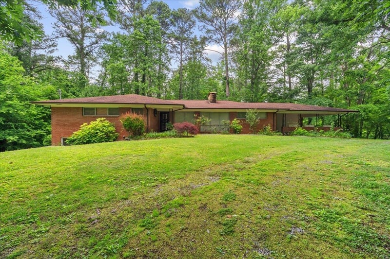 213 Ridgecrest Dr, Dalton, GA 30721