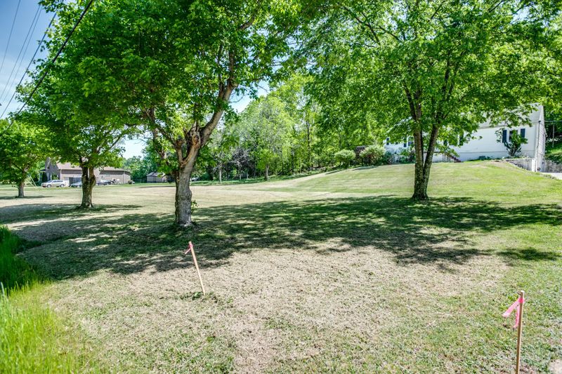 4141 Creek Trail Dr, Whites Creek, TN 37189