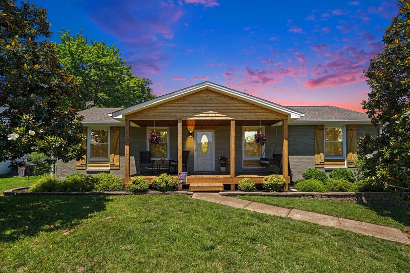 824 Roseview Dr, Nashville, TN 37206