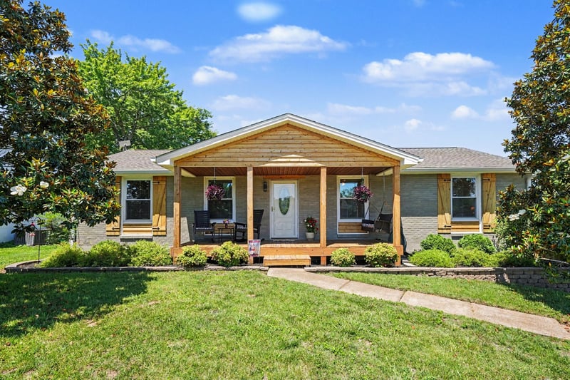 824 Roseview Dr, Nashville, TN 37206