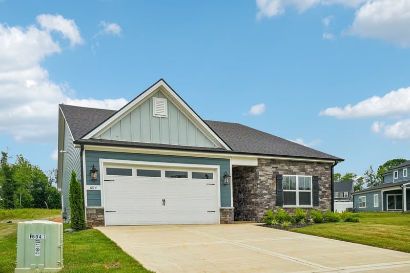 604 Silver Tc, White House, TN 37188