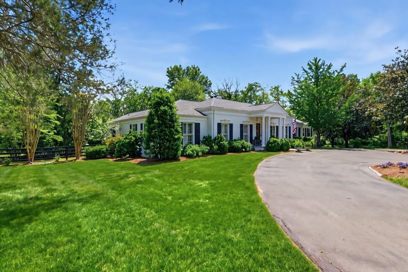 6228 Hillsboro Pike, Nashville, TN 37215