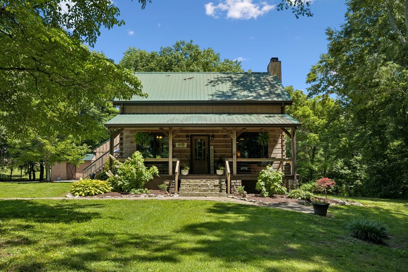 396B Pee Dee Branch Rd, Cottontown, TN 37048