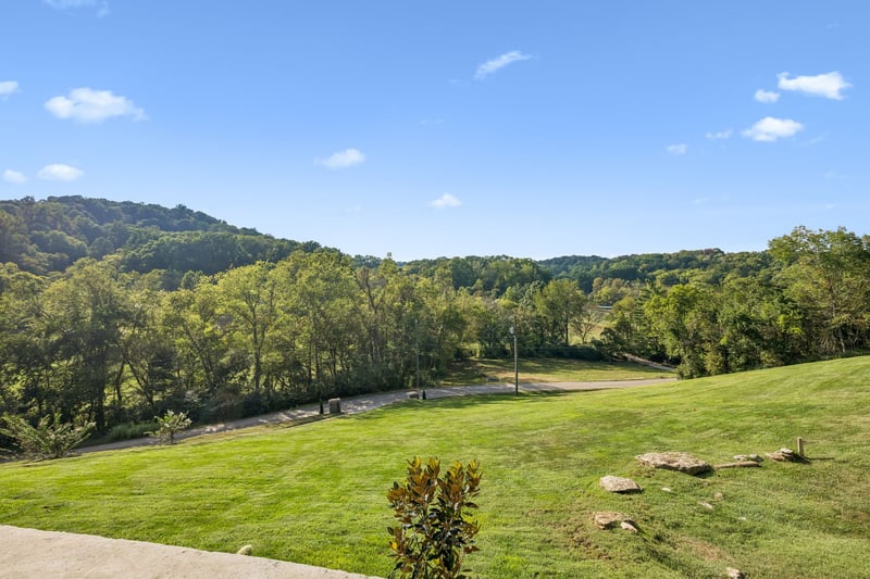 7407 Indian Creek Rd, Nashville, TN 37209