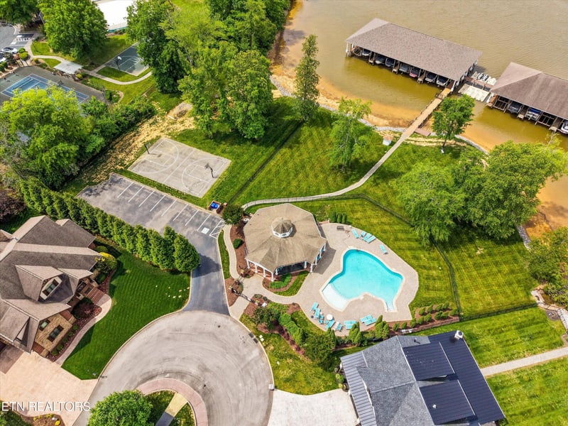 12311 Blacksburg Ln, Knoxville, TN 37922