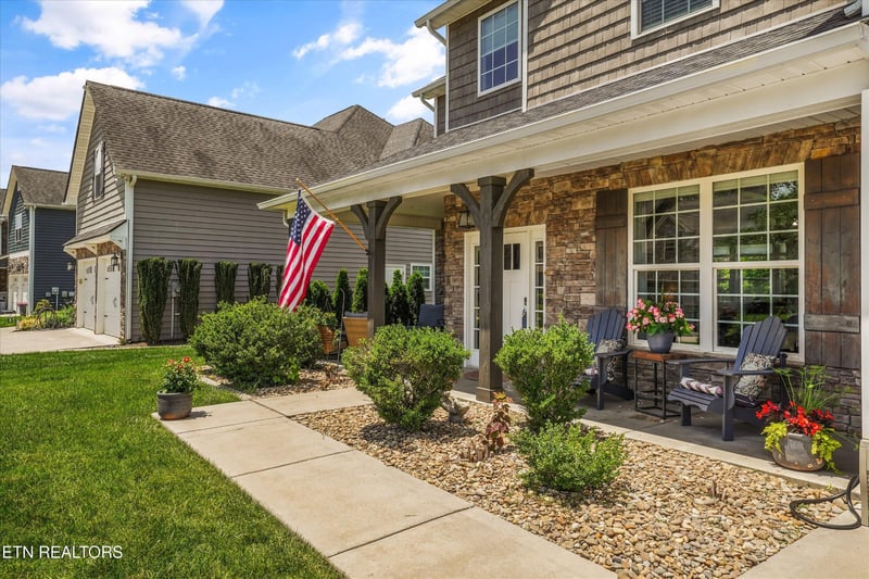 12311 Blacksburg Ln, Knoxville, TN 37922