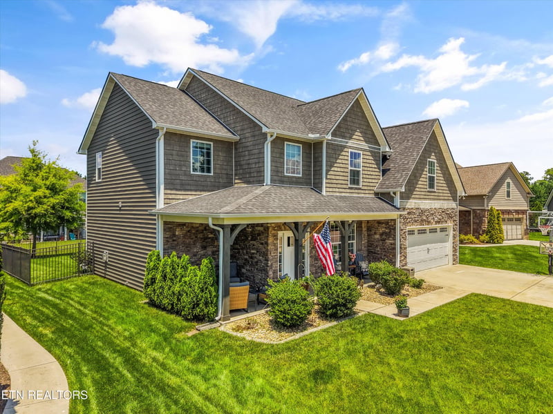 12311 Blacksburg Ln, Knoxville, TN 37922