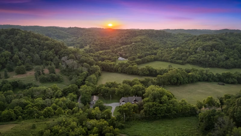 7212 Indian Creek Rd, Nashville, TN 37209