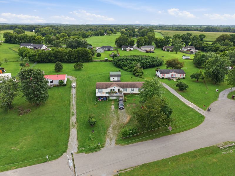 1019 Lbj Ct, Gallatin, TN 37066